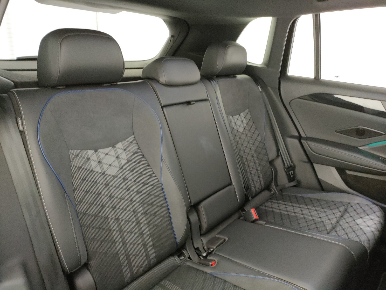 Volkswagen Tiguan 2.0 tdi r-line 150cv dsg