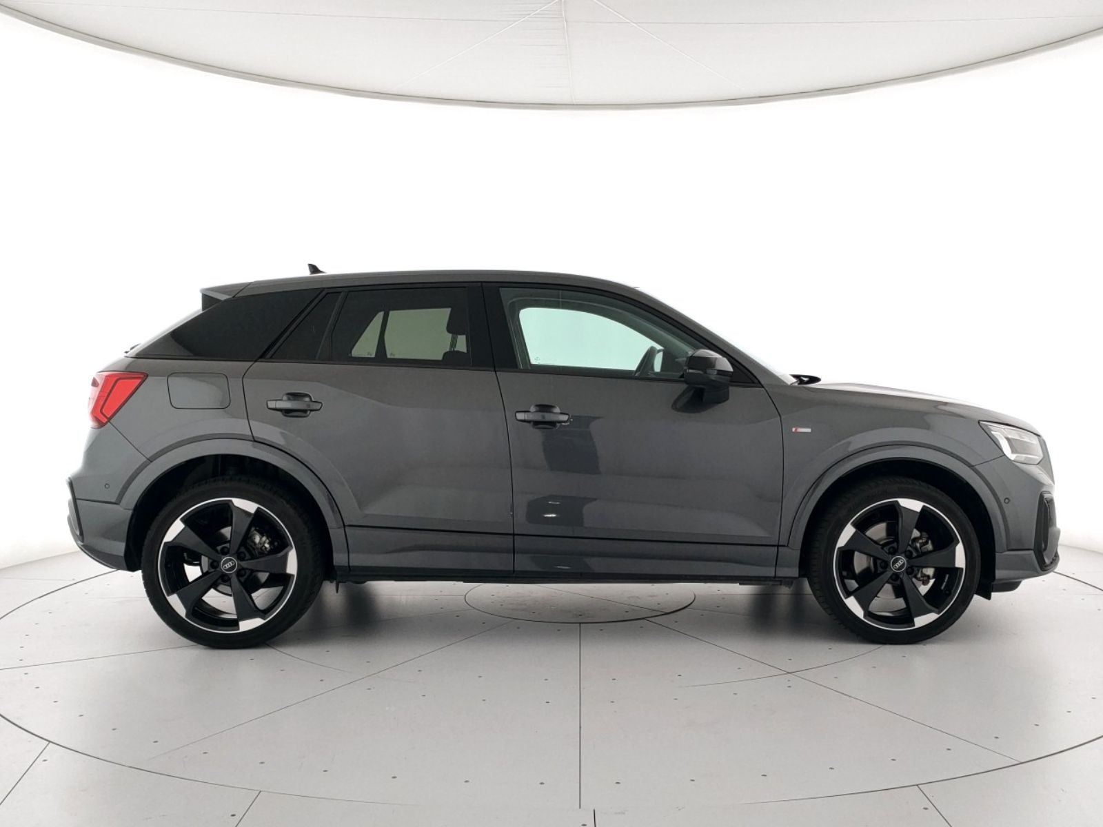 Audi Q2 35 2.0 tdi identity black s-tronic