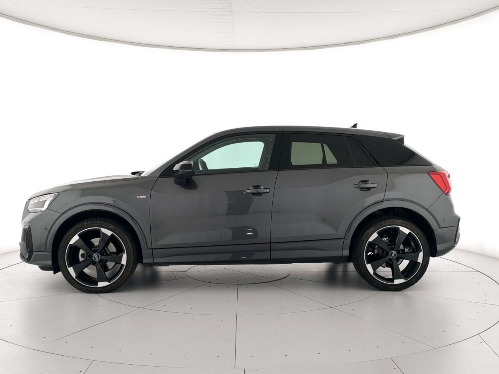 Audi Q2 35 2.0 tdi identity black s-tronic