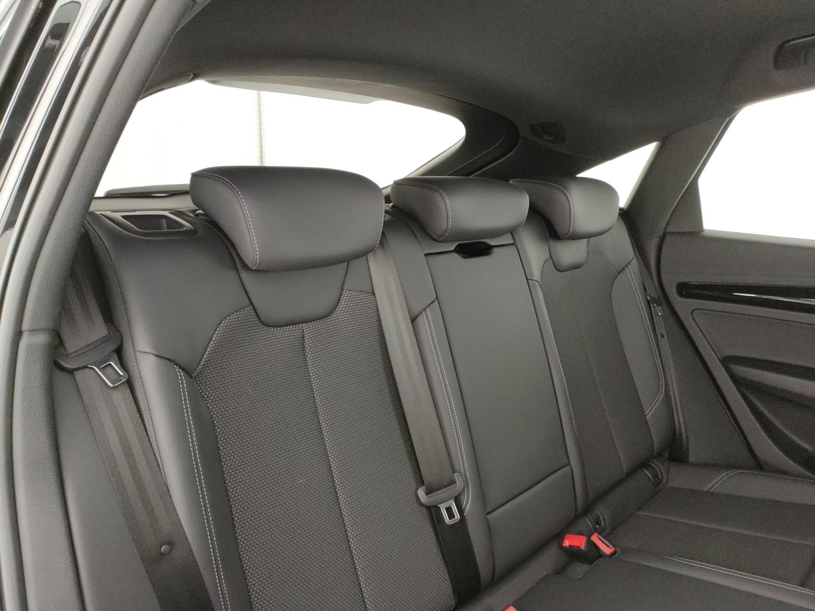 Audi Q5 sportback 40 2.0 tdi mhev 12v identity black quattro s-tronic