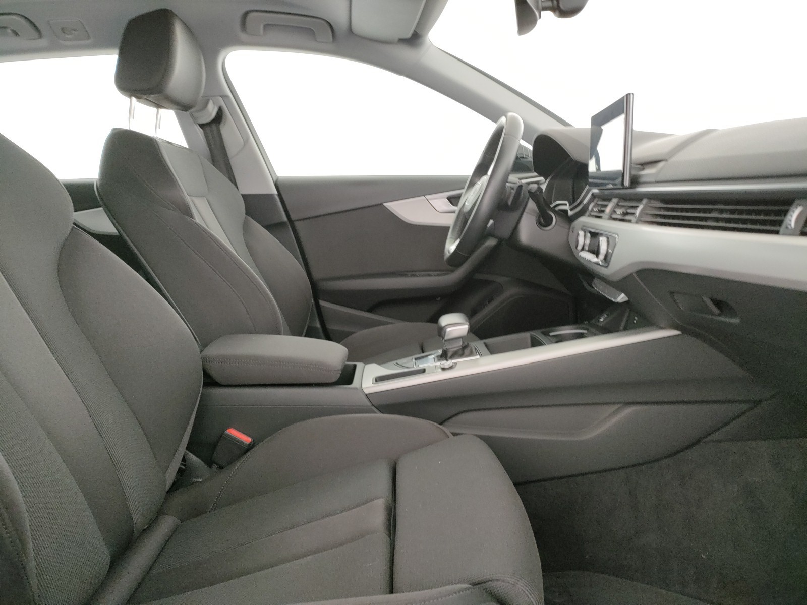 Audi A4 avant 35 2.0 tdi mhev business advanced 163cv s-tronic