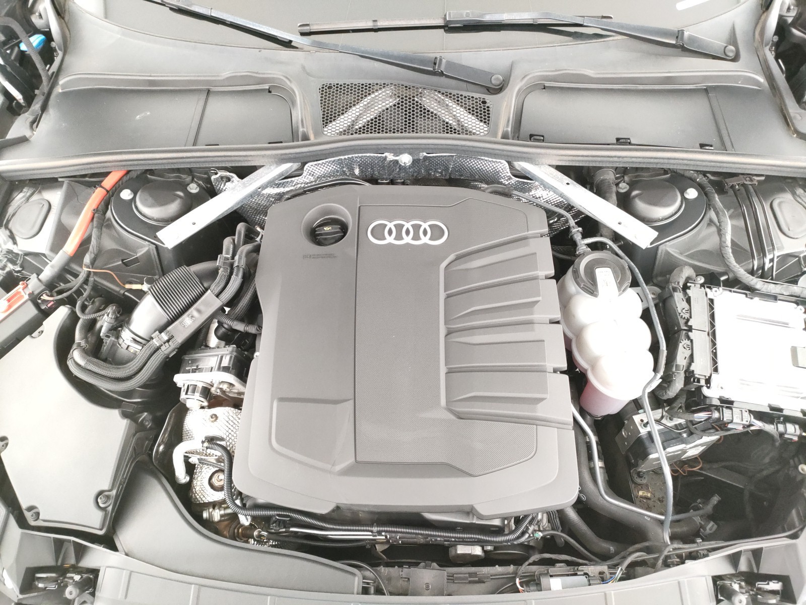 Audi A4 avant 35 2.0 tdi mhev business advanced 163cv s-tronic
