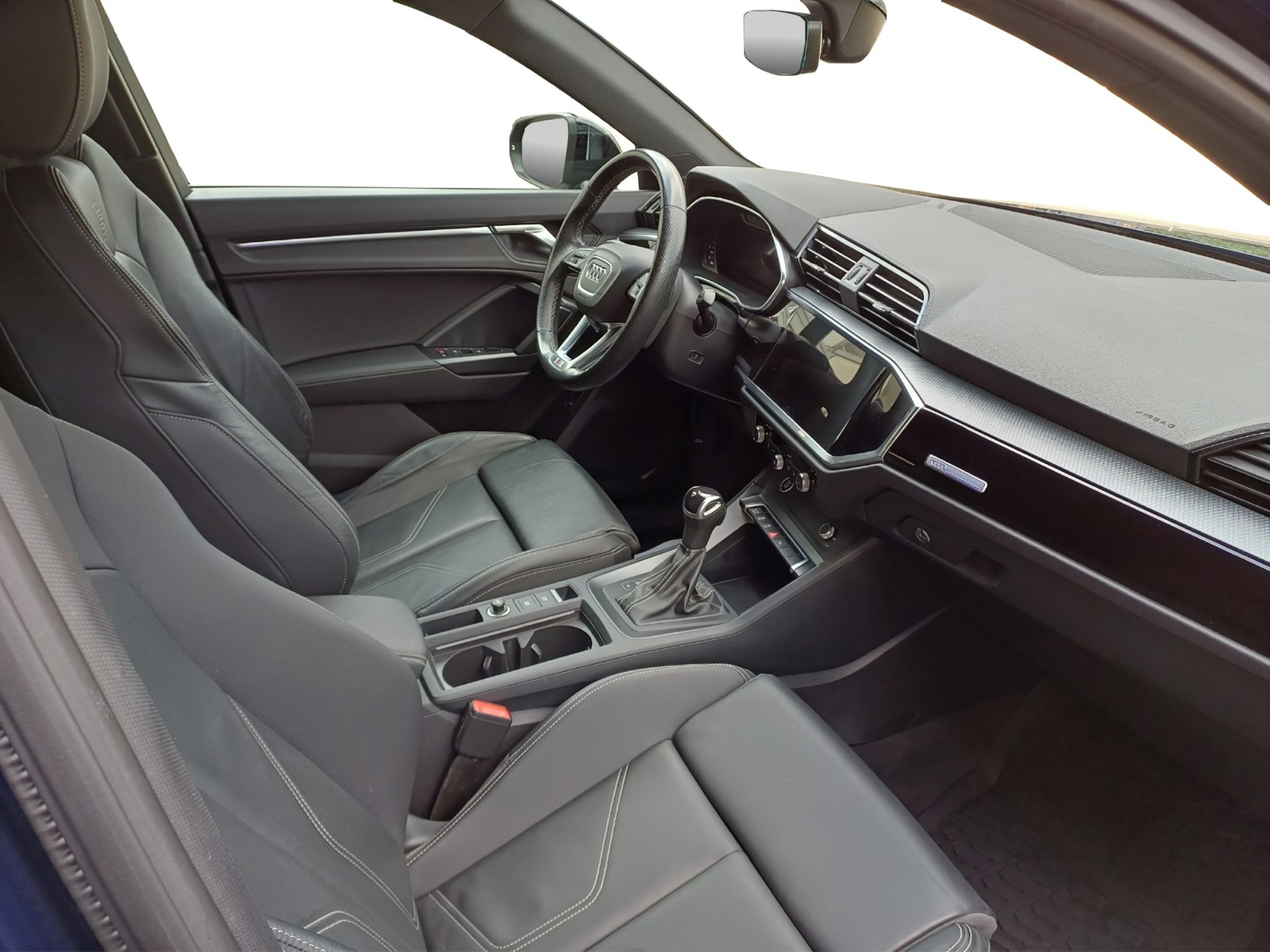 Audi Q3 35 2.0 tdi identity black s-tronic