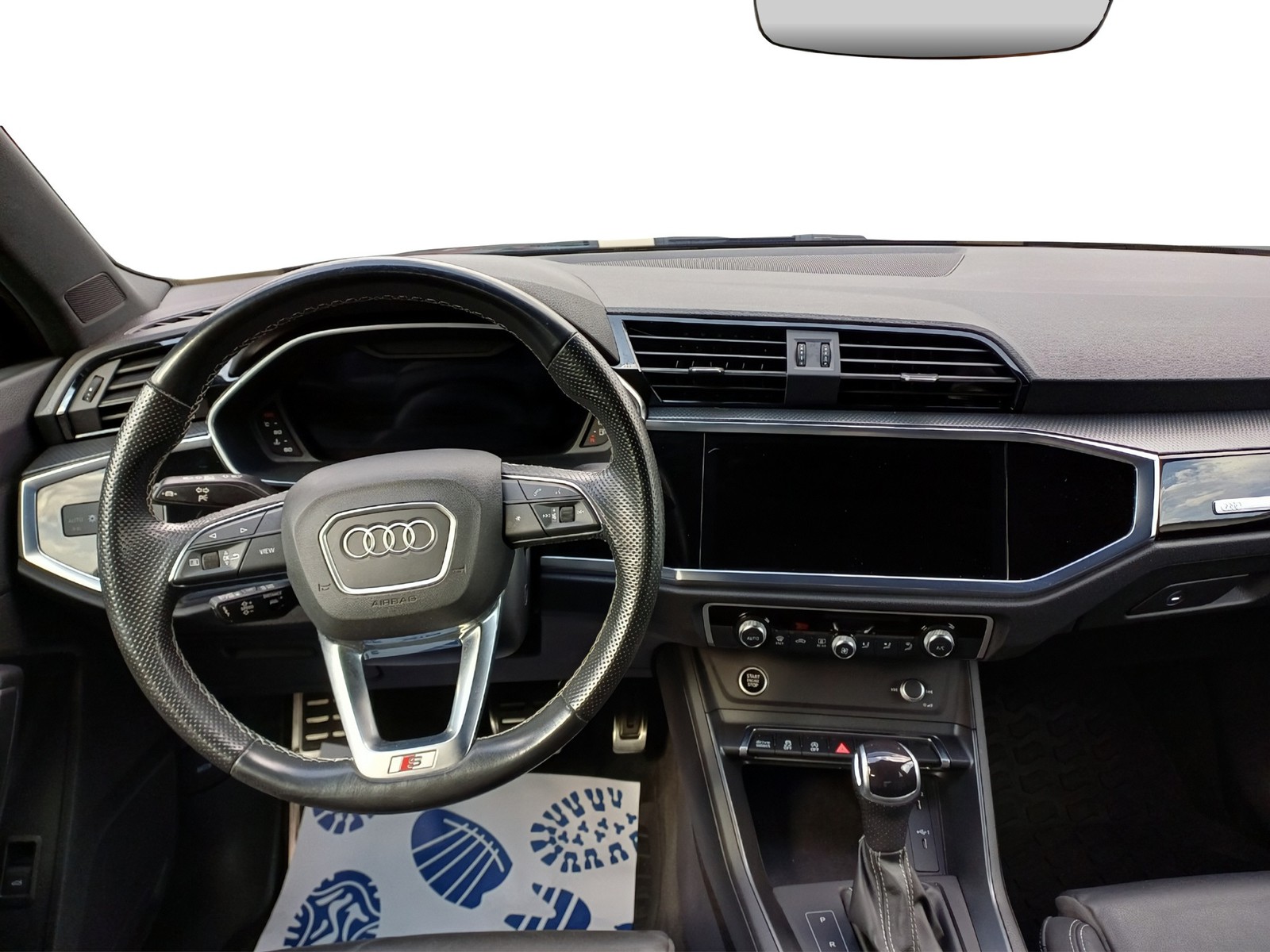 Audi Q3 35 2.0 tdi identity black s-tronic