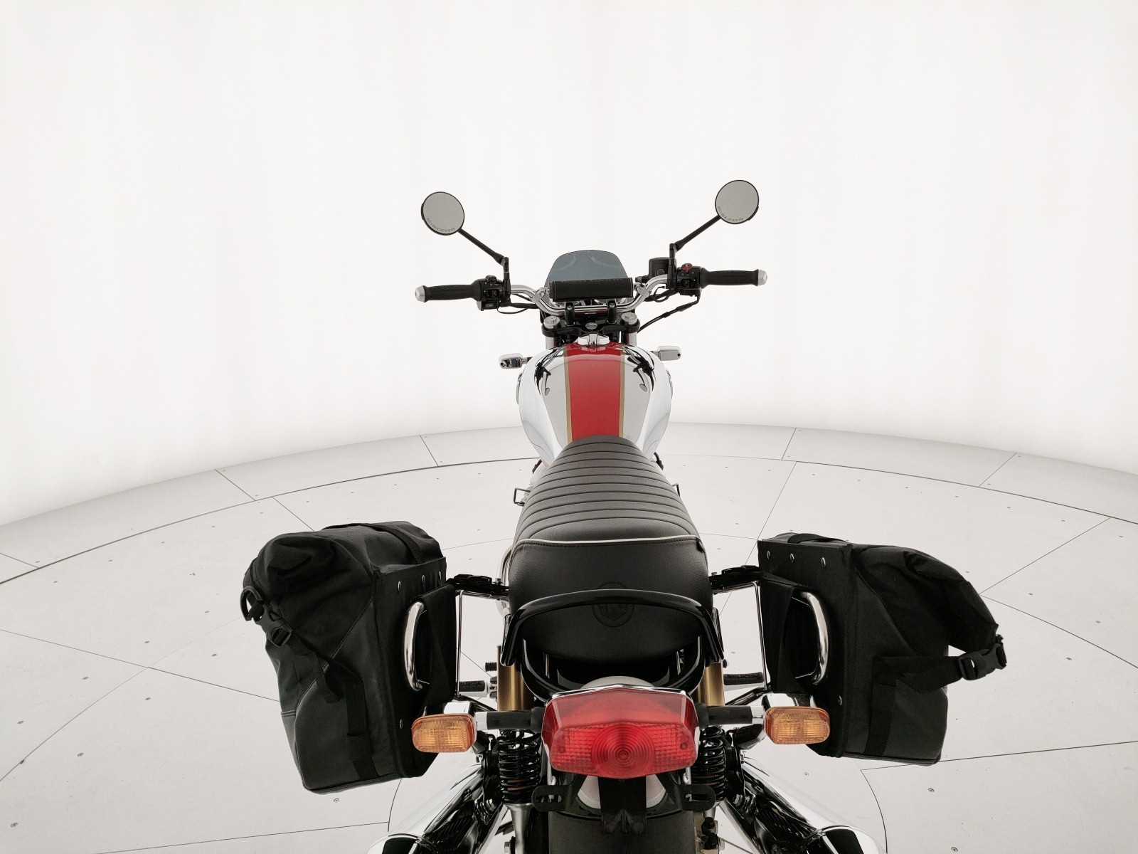 Royal Enfield Interceptor 650 Chrome Abs E5