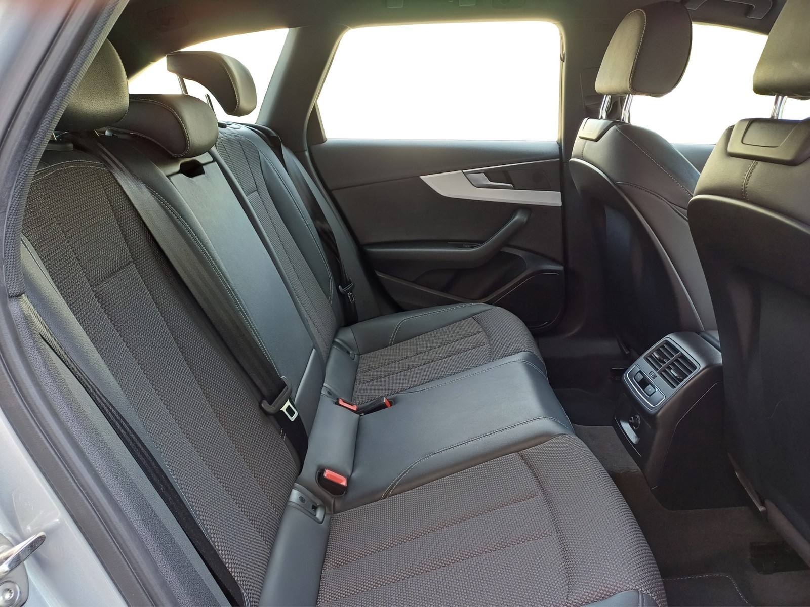 Audi A4 avant 40 2.0 tdi edition quattro 190cv s-tronic