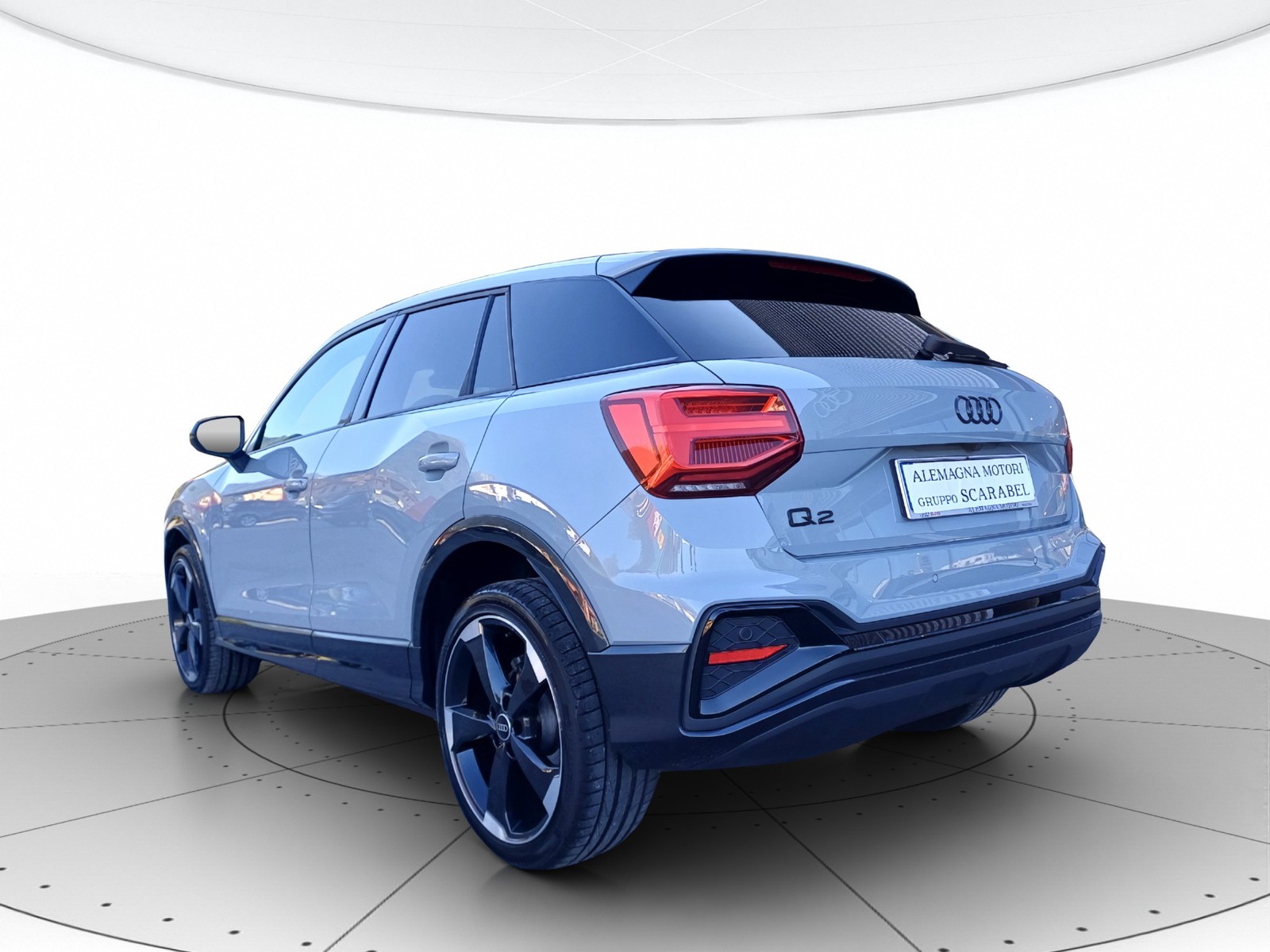 Audi Q2 35 1.5 tfsi identity black s-tronic