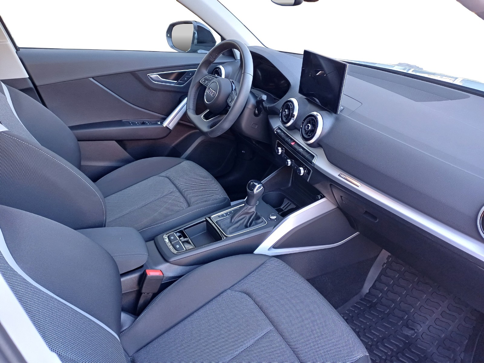 Audi Q2 35 1.5 tfsi identity black s-tronic