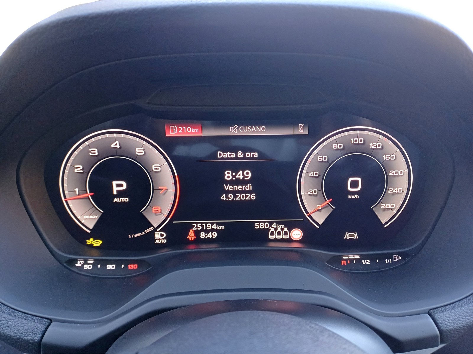 Audi Q2 35 1.5 tfsi identity black s-tronic
