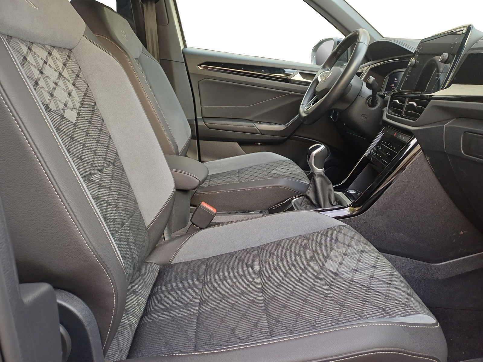 Volkswagen T-Roc 1.0 tsi r-line 110cv