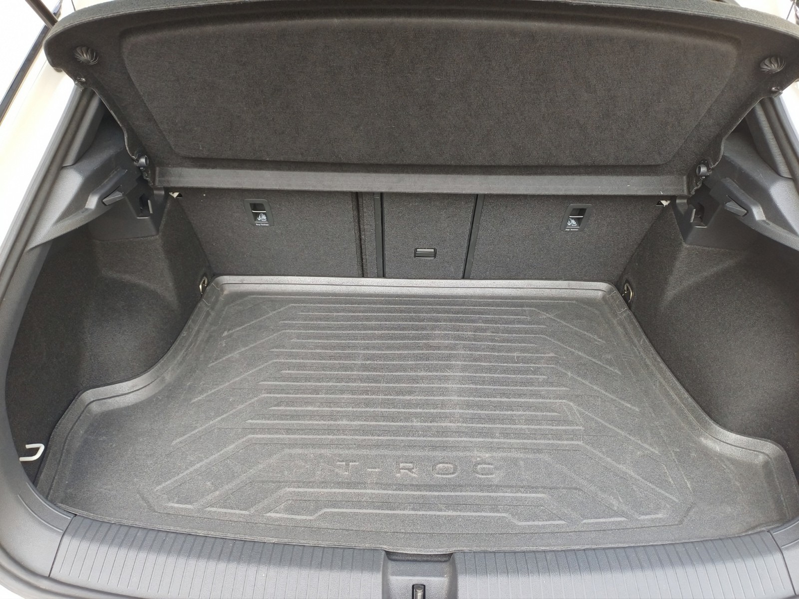Volkswagen T-Roc 1.0 tsi r-line 110cv