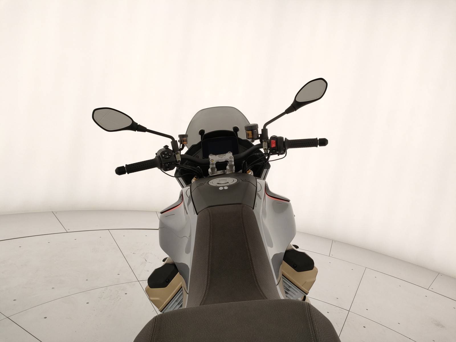 Moto Guzzi V 100 V100 Mandello S my23