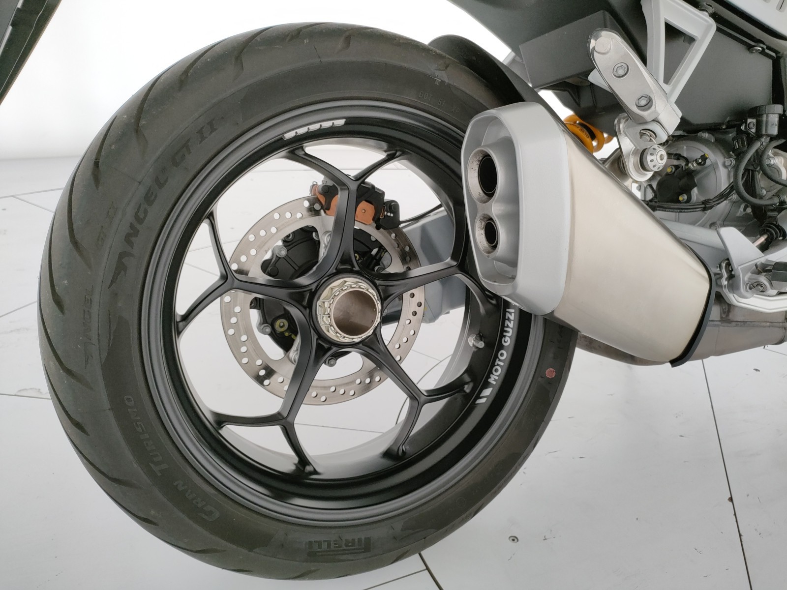 Moto Guzzi V 100 V100 Mandello S my23