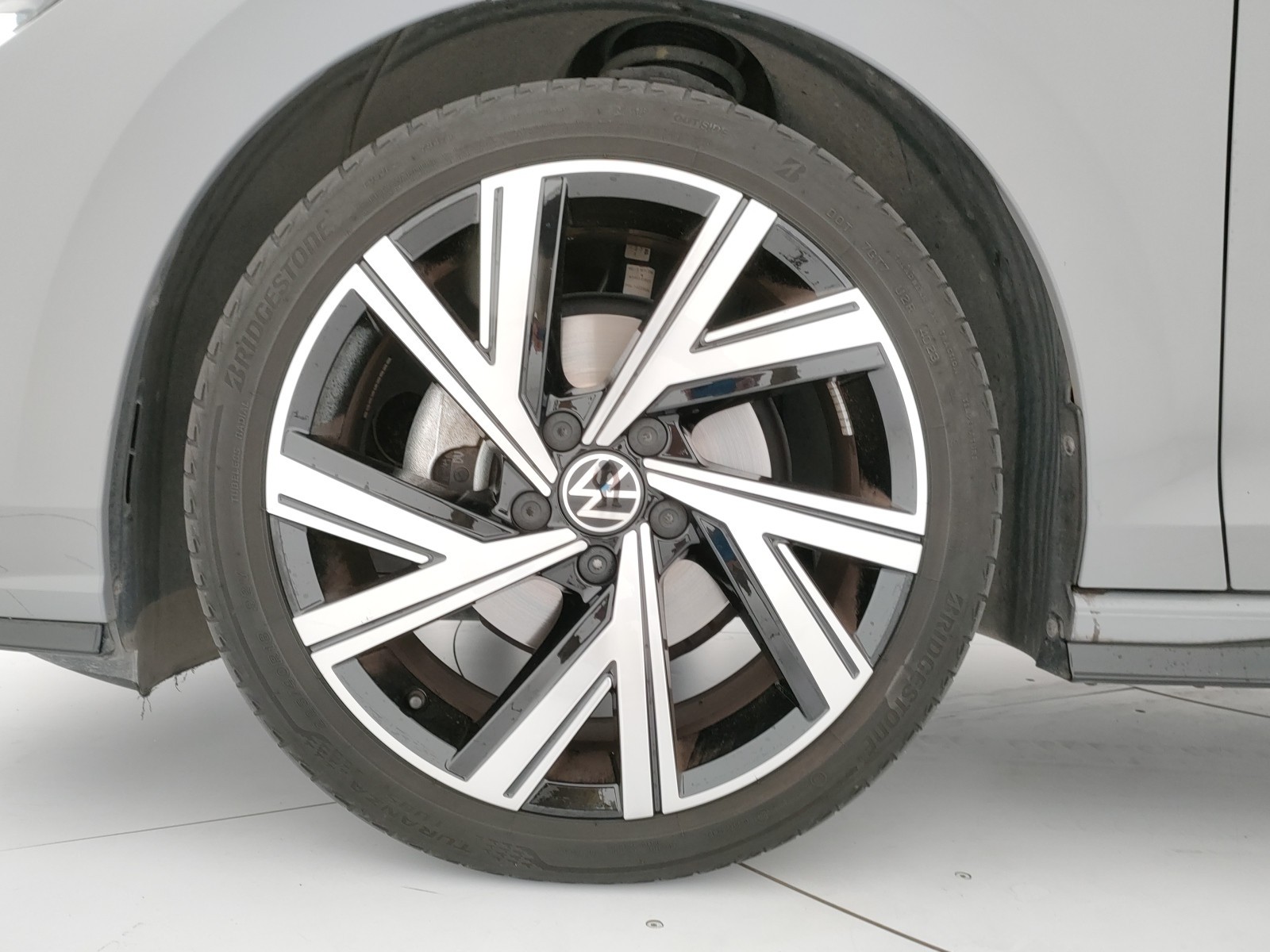 Volkswagen Golf 2.0 tdi r-line 150cv dsg