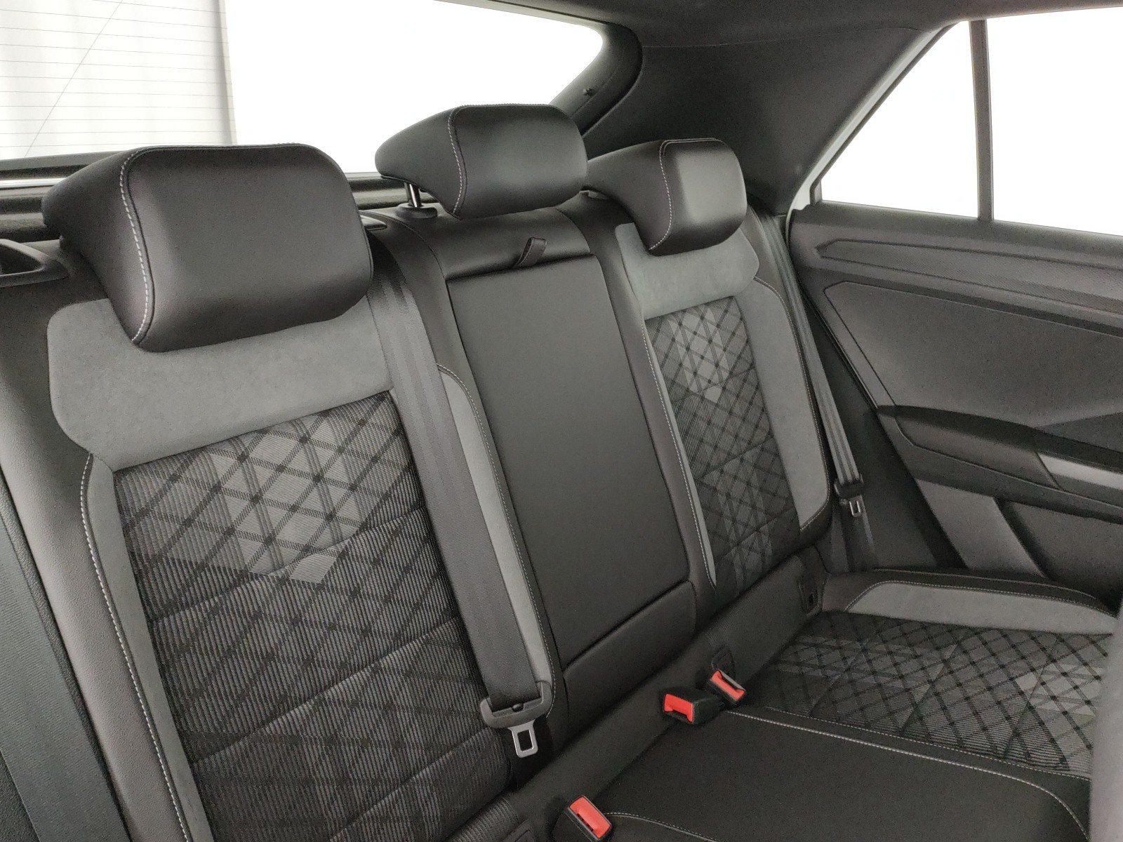 Volkswagen T-Roc 1.5 tsi r-line dsg